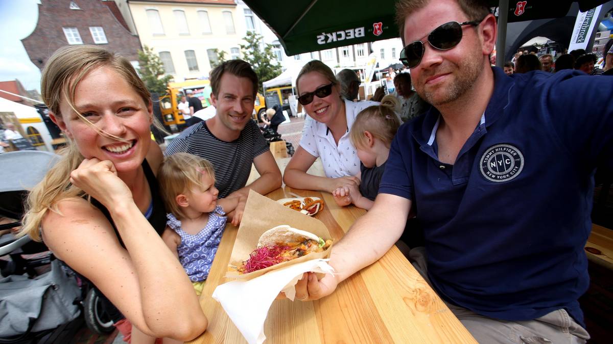 Gutes Essen beim Streetfoot-Festival in Lingen genießen.