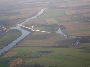 Grenzenlose Freiheit: Abheben und Fliegen im Emsland.