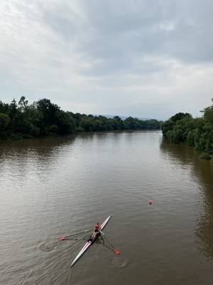 Allein auf dem Wasser: Rudern im Emsland