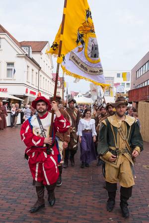 Bei den Kivelingen sind alle gleich, egal ob Ehrenmitglied oder Anwärter. Alle spreche sich mit Du an.