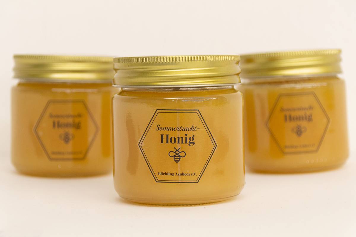 Honiggläser: Röchling produziert eigenen Honig.